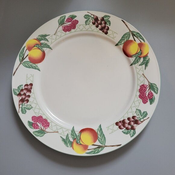 Garden Trellis 10" Dinner Plate By Citation - Fruit Pattern - Microwave Oven & D - Picture 1 of 6